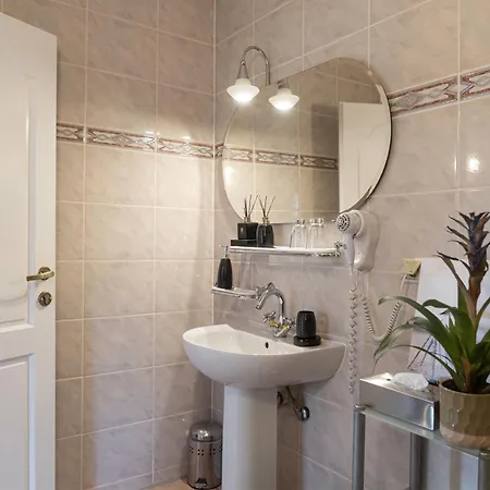 Hotel Petit Wannsee Gmbh Berlin