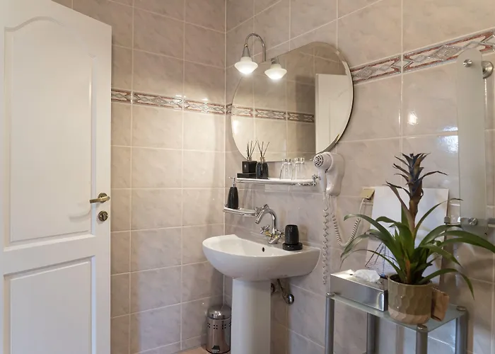 Hotel Petit Am Wannsee 2*