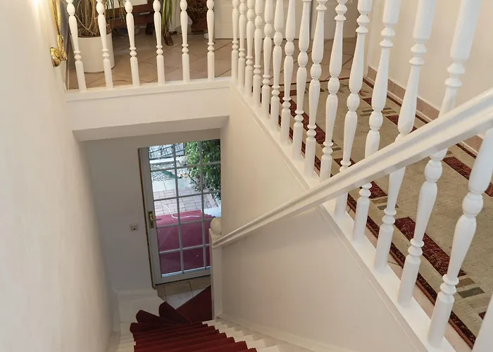 Petit Wannsee Gmbh 2* برلين